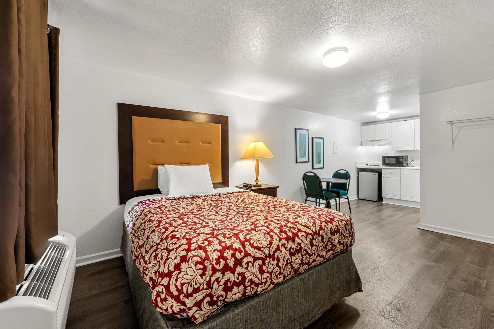 Extended Stay Studios Montgomery Exterior photo