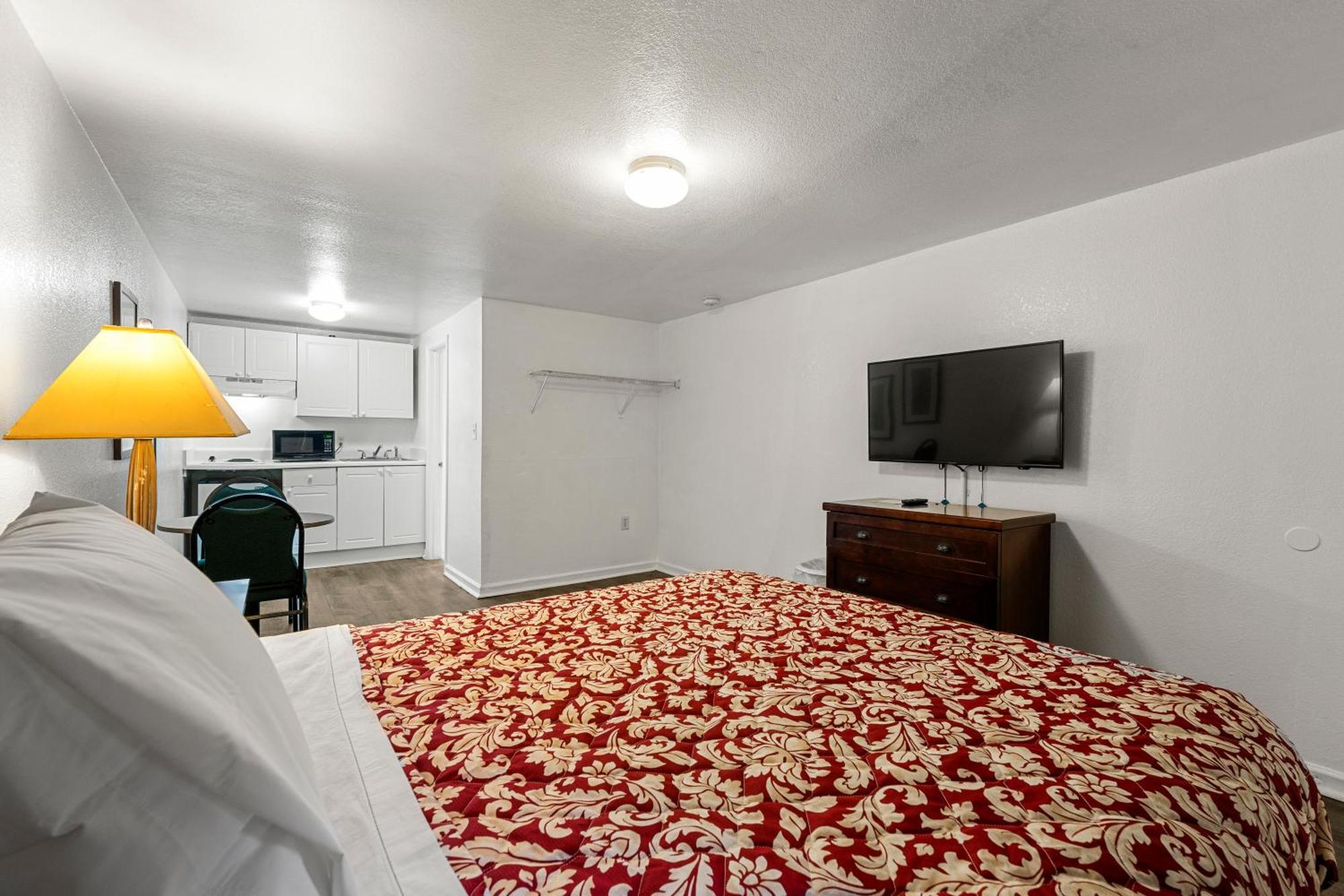 Extended Stay Studios Montgomery Exterior photo