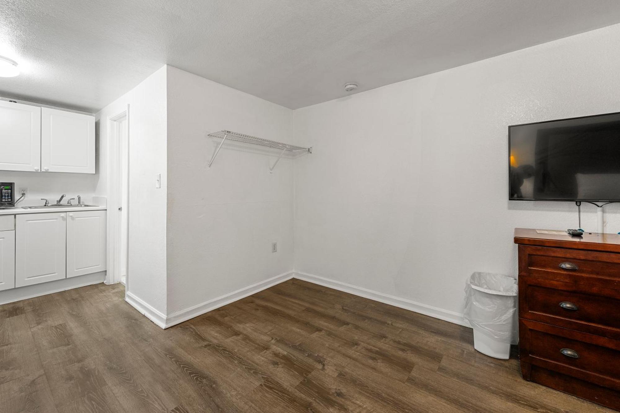 Extended Stay Studios Montgomery Exterior photo
