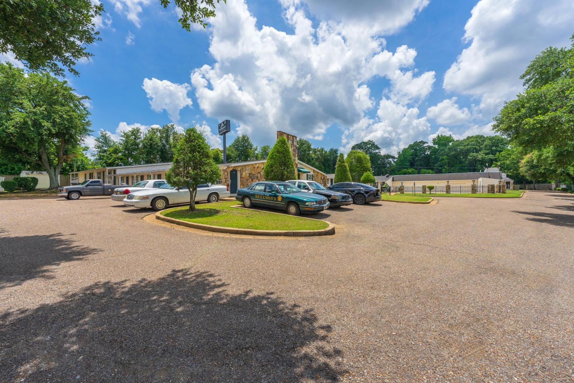 Extended Stay Studios Montgomery Exterior photo